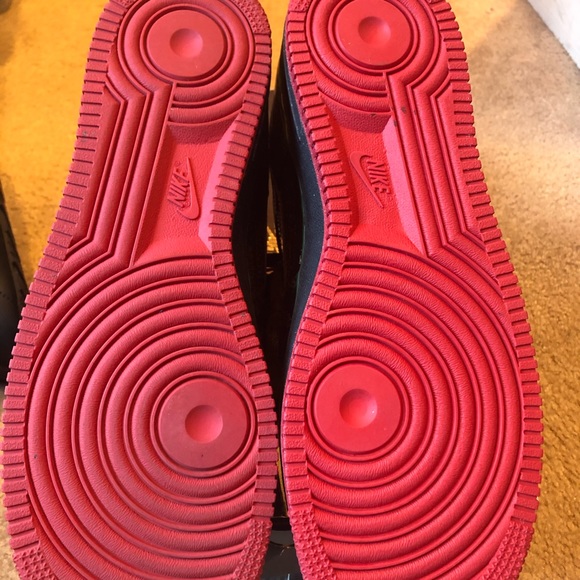 Air Force ones - Picture 4 of 8